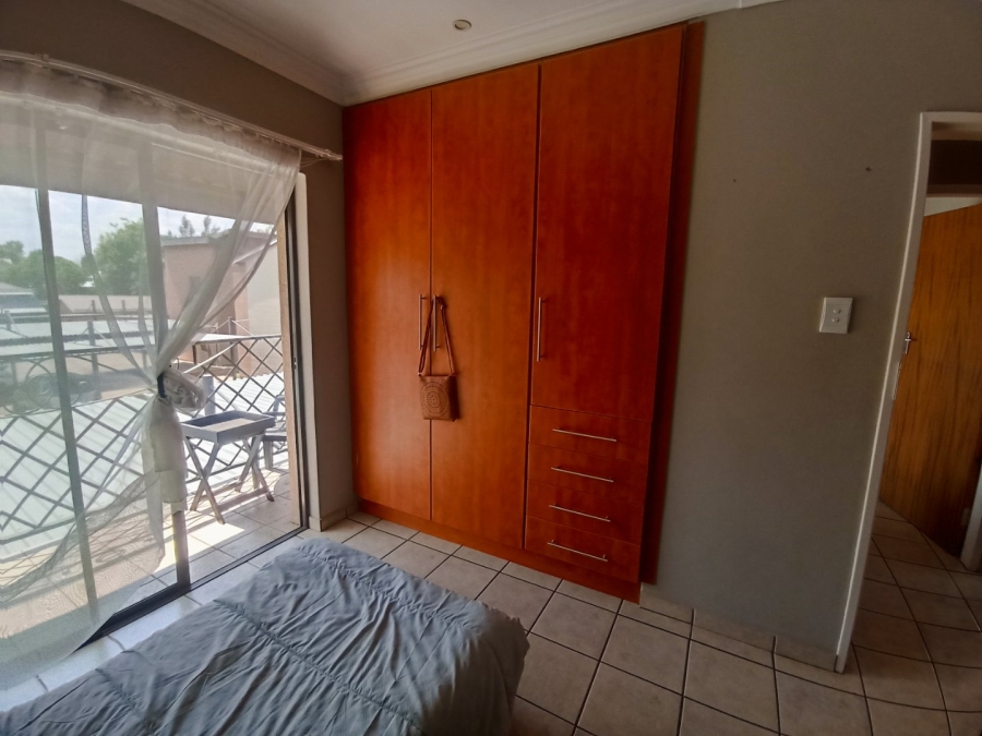 To Let 2 Bedroom Property for Rent in Bult South North West